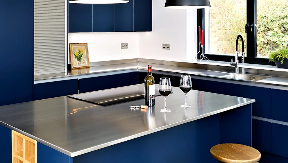 Top 6 Benefits of Stainless Steel Worktops